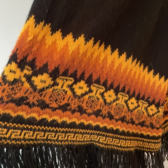 Vintage Alpaca sweater/ poncho from Pero - Picture 2 of 3